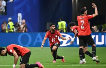 La anulación del primer gol de Mostafa Ziko desató la polémica del partido y motivó las fuertes declaraciones de jugadores y cuerpo técnico egipcio tras la eliminación. FOTO: XINHUA.