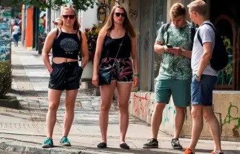 La banda se dedicaría a intimidar y cobrar cuentas exorbitantes a turistas en El Poblado. FOTO: Julio César Herrera