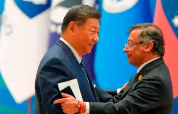 Xi Jinping, presidente de China; y Gustavo Petro, presidente de Colombia. FOTO CORTESÍA PRESIDENCIA. 