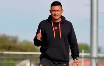 César Torres, de 49 años, armó un proceso de un año y siete meses con los jugadores que llegaron al MUndial. Foto: FCF