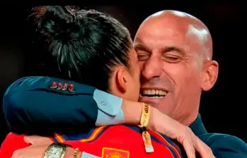 Luis Rubiales besó a Jenni Hermoso sin su consentimiento durante la ceremonia de premiación del Mundial Femenino de Australia 2023, del que España se llevó el título. FOTO: Getty