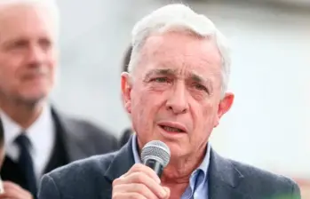 El expresidente advirtió que, si la derecha llega dispersa y la consulta se fragmenta en “varios grupitos”, sería mejor que su partido se reserve y no entre en ese mecanismo. FOTO: COLPRENSA