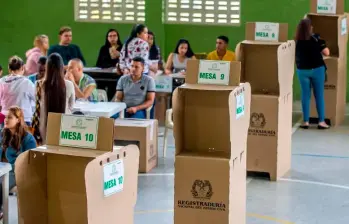 La norma fija límites para publicar sondeos de intención de voto presidencial, exige ficha técnica completa y advierte sanciones a encuestadoras y medios que incumplan. FOTO: EL COLOMBIANO