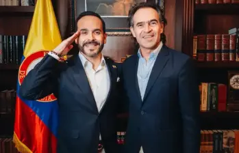 En reunión privada entre el presidente Abelardo de la Espriella y el alcalde Federico Gutiérrez, luego de las elecciones presidenciales a inicios de julio, se habría planteado una eventual fusión. FOTO: Alcaldía de Medellín
