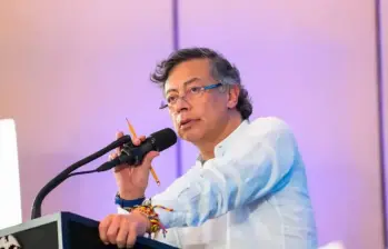 Petro rechazó el preconteo de la primera vuelta y dijo que no reconocerá esas cifras. FOTO: Colprensa.