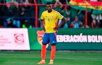 El delantero colombiano Jhon Córdoba ha disputado 15 partidos con la Selección Colombia de mayores. Hasta el momento lleva 4 goles. FOTO: AFP