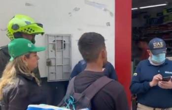 El ciudadano de nacionalidad venezolana venía cometiendo infracciones desde 2022 en diferentes ciudades, según informó el alcalde de Bucaramanga, Jaime Andrés Beltrán. FOTO: Captura de video