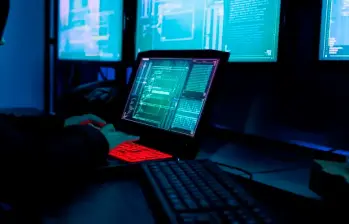 Entidades financieras como Nubank y Davivienda activaron protocolos de seguridad ante reportes de posibles filtraciones de datos. FOTO GETTY. 