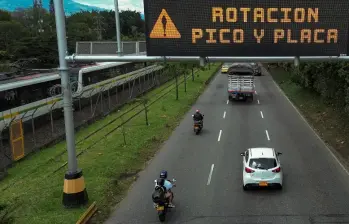Aunque la nueva tabla de rotación fijada para el segundo semestre de 2026 comenzó el pasado lunes 3 de agosto, el calendario de suspensión de circulación para estos dos dígitos debió postergarse hasta hoy. FOTO: Manuel Saldarriaga
