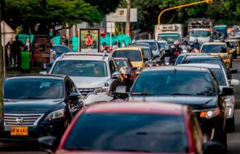 La restricción para vehículos particulares inicia a las 5 y se extiende hasta las 8 de la noche. FOTO: Archivo EL COLOMBIANO