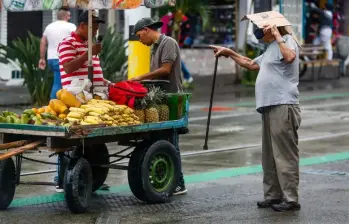 En Colombia hay 23,7 millones de trabajadores, de los cuales 13,6 millones están en la informalidad. Foto: Manuel Saldarriaga