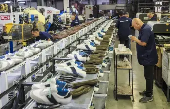 Colombia completó en julio la reducción y llegó a 42 horas semanales sin bajar el salario de los empleados. FOTO: Camilo Suárez