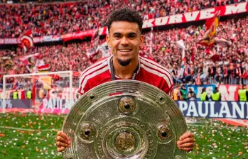 Luis Díaz ya celebró la Bundesliga y ahora va por la Copa alemana. FOTO @FCBayern
