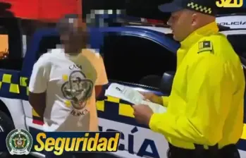 Alias “el cantante”, capturado en Medellín con fines de extradición. FOTO: CAPTURA DE VIDEO