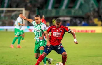 A Nacional y al DIM les restan 3 jornadas para saber si pueden llegar o no a la final, pero en la fecha 4 deben ganar. En la imagen aparecen Matheus Uribe y Jaime Alvarado. FOTO CAMILO SUÁREZ
