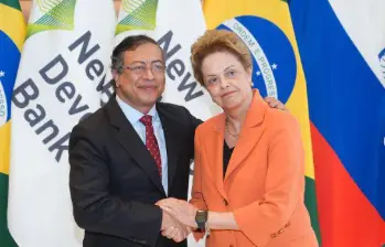 Hace cuatro semanas, el presidente de Colombia, Gustavo Petro, se reunió con Dilma Rousseff, presidenta del Nuevo Banco de Desarrollo y expresidenta de Brasil. FOTO: Presidencia.