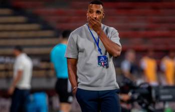 El entrenador antioqueño Amaranto Perea, de 47 años, vive su primer semestre como entrenador del Independiente Medellín. En el momento, ha logrado 6 victorias, 2 empates y 4 derrotas en Liga. Foto: Juan Antonio Sánchez