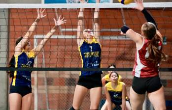 Partido inaugural del Volleyball Conference League en el colegio Nuestra Señora de la Providencia. Foto: Manuel Saldarriaga.
