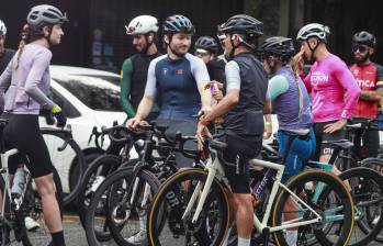 El ciclismo ahora es una industria global que integra fabricantes de bicicletas, confecciones, accesorios, tecnología deportiva, nutrición especializada y turismo alrededor de los grandes eventos. Foto: Manuel Saldarriaga