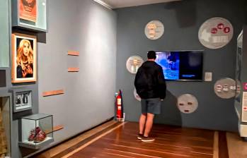 Varias paredes del Museo Nacional tienen espacios en blanco, donde estaban las obras retiradas después del discurso presidencial sobre la Contrarrevolución cultural. FOTO @mariapazgaviria
