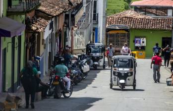 John Jairo Gil fue docente durante 48 años en el municipio y recientemente se había jubilado. Foto: Julio César Herrera Echeverri.