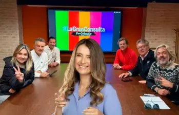 La decisión de Valencia, avalada por Álvaro Uribe, busca evitar la dispersión del voto opositor, aunque implica una competencia interna compleja frente a figuras mejor posicionadas como Vicky Dávila. FOTO: CORTESÍA