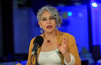 María José Pizarro tiene 47 años, ha sido defensora de Derechos Humanos, representante a la Cámara y Senadora por el Pacto Histórico. Es una de las 10 precandidatas en la consulta de la izquierda. FOTO Camilo suárez.