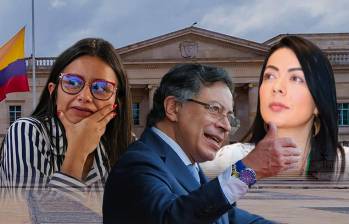 De izquierda a derecha: Angie Rodríguez, exdirectora del Dapre, el presidente Gustavo Petro y Nhora Mondragón, nueva directora del Dapre. FOTO Cortesía