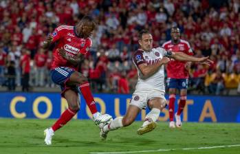 Medellín quedo eliminado en los tiros desde el punto penal por el equipo argentino Lanus en el estadio Atanasio Girardot. FOTO: Juan Antonio Sánchez