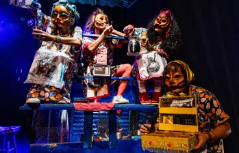 Las chazas es el nuevo montaje de La Parla, grupo de Medellín. La obra estará este en escena este fin de semana. FOTO Julio Herrera