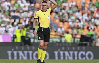 Wílmar Roldán de 45 años ha anunciado que está cerca del retiro como árbitro profesional. Foto: Manuel Saldarriaga Quintero.