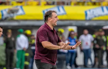 El entrenador argentino Néstor Lorenzo metió a Campaz para el segundo tiempo. Foto: Juan Antonio Sánchez