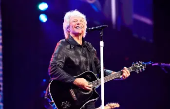 Bon Jovi salió vestido de cuero negro en el primer concierto del Madison Square Garden. FOTO Getty