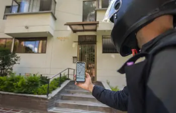 El domiciliario fue citado a un servicio falso en el barrio Laureles por un grupo de hombres que lo secuestraron. FOTO: Camilo Suárez