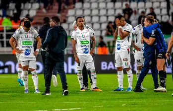 Los jugadores del Once Caldas pasaron de la euforia a la impotencia tras su eliminación de la Copa Sudamericana. FOTO CONMEBOL