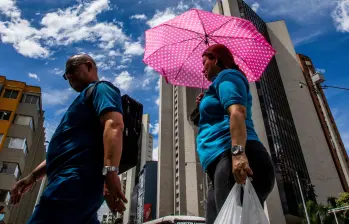 El Gobierno activó la alerta temprana nacional tras confirmar el inicio del fenómeno de El Niño y reforzó las medidas de ahorro de agua y energía. FOTO JULIO CÉSAR HERRERA.