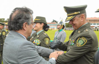 El presidente Gustavo Petro y el general Edwin Urrego. Foto: Policía Nacional