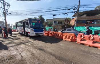 Por el puente de La Limona pasan todos los días aproximadamente 10.000 vehículos. FOTO: Cortesía Alcaldía de Itagüí