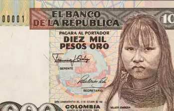 La mujer identificada como Adriana Martínez reclama que su rostro apareció sin su consentimiento en un billete de 10.000, el cual estuvo en circulación en la década de los 90. FOTO: BANCO DE LA REPÚBLICA