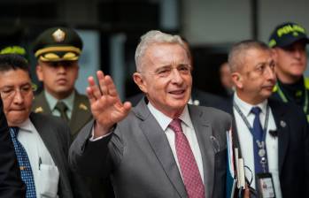 El expresidente Uribe fue condenado en primera instancia a 12 años de prisión domiciliaria. La defensa alega irregularidades por parte del juzgado. FOTO Xinhua