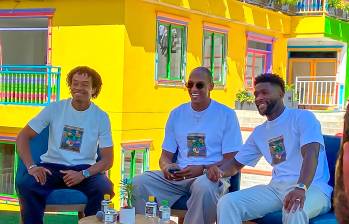 Juan Cuadrado, Yerry Mina y Jefferson Lerma en Guatapé. FOTO: Juan Andrés Jiménez Galvis