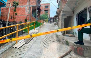 En este callejón, en el barrio Doce de Octubre, se produjo el asesinato de Maria Daniela Castro Bran, de 27 años. FOTO: ANDRÉS FELIPE OSORIO GARCÍA
