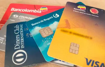 Este atento, pues las compras con tarjeta le saldrán más caras en diciembre con la tasa de usura en 25,02%. FOTO EL COLOMBIANO