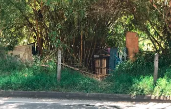 En este sector cercano de la Unidad Deportiva Tulio Ospina, de Bello, ocurrió el asesinato de una mujer a golpes. Las autoridades investigan bajo qué circunstancias ocurrió el crimen. FOTO: LAURA ROSA JIMÉNEZ VALENCIA