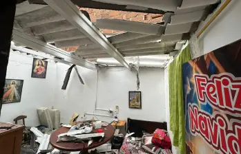 Las autoridades en Rionegro afirmaron que la emergencia se produjo cuando alguien encendió la estufa generando que el combustible acumulado provocara el incendio. FOTO: Cortesía Cuerpo de Bomberos de Rionegro