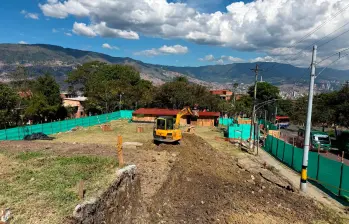 Las primeras obras consisten en la excavación de pilas, remoción de material y los trabajos preliminares. FOTO: CORTESÍA ALCALDÍA
