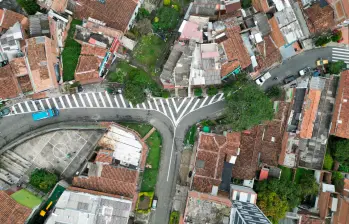 En la intervención se señalizaron las vías que quedan en un solo sentido para la circulación vehicular. FOTO: ALCALDÍA 