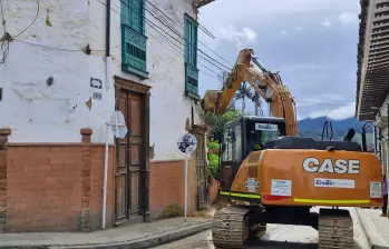 Este edificio abandonado estaba ubicado al lado de una institución educativa. FOTO: CORTESÍA GOBERNACIÓN DE ANTIOQUIA