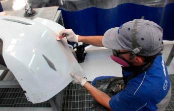 Aunque Colombia lidera el ranking de horas trabajadas en la OCDE, ocupa el último lugar en productividad laboral medida por PIB generado por hora. FOTO: EL COLOMBIANO