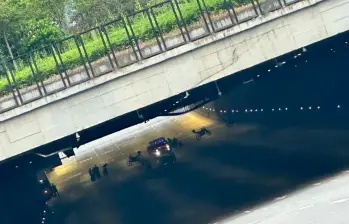 ¡Lamentable! Ciclista murió al chocar con un taxi en el soterrado